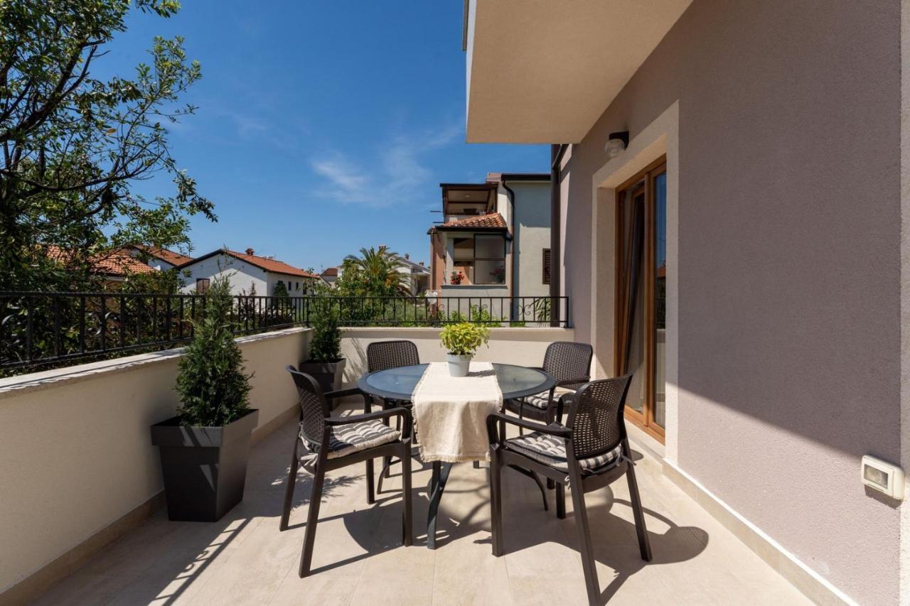 Apartments Alloro By Seeadria Agency Novigrad  Exterior photo